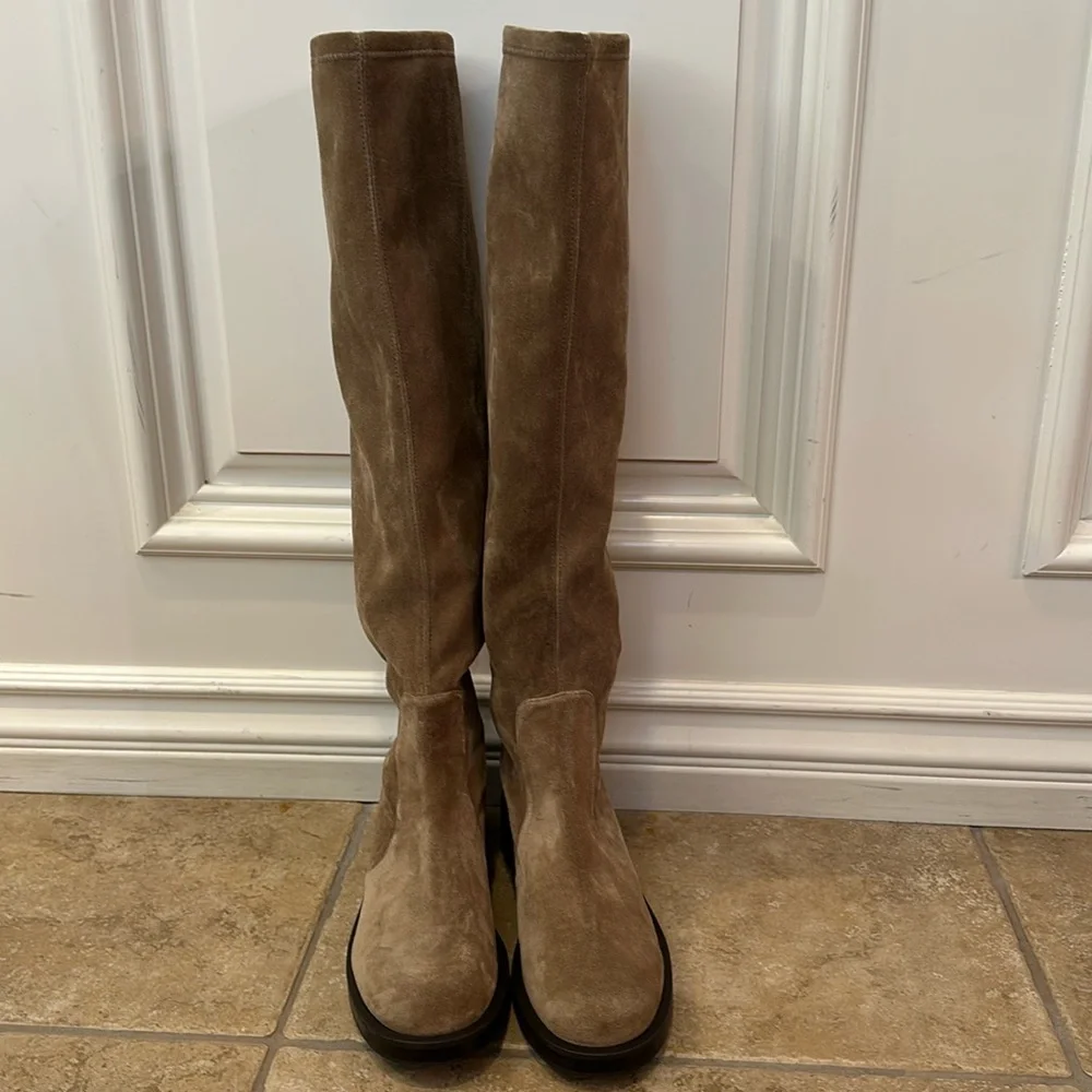 New STUART WEITZMAN Suede Boots. Khaki. Size 9. - Picture 2 of 10